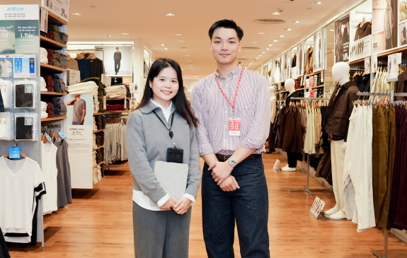 UNIQLO Management Candidate in store